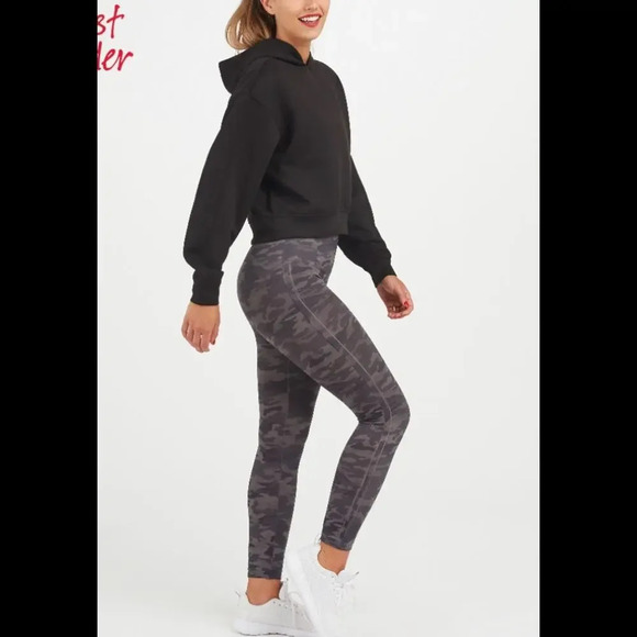Spanx Look at Me Now Seamless Gray Camo Legging S - Picture 3 of 7